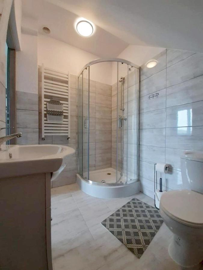 Bieszczadzkie Brzegi Apartment Ustrzyki Dolne Exterior photo